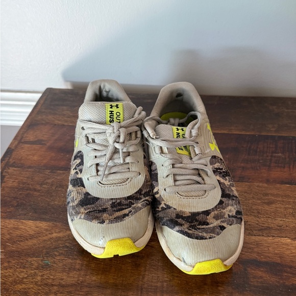 Under Armour Kids Sneakers - Tan and Yellow Camo - Picture 1 of 3